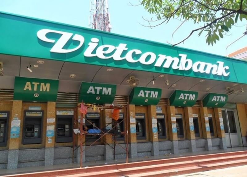 Kiểm tra tài khoản ngân hàng Vietcombank bằng cây ATM