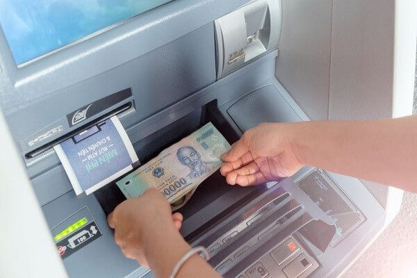 Cách nạp tiền vào thẻ tại cây ATM