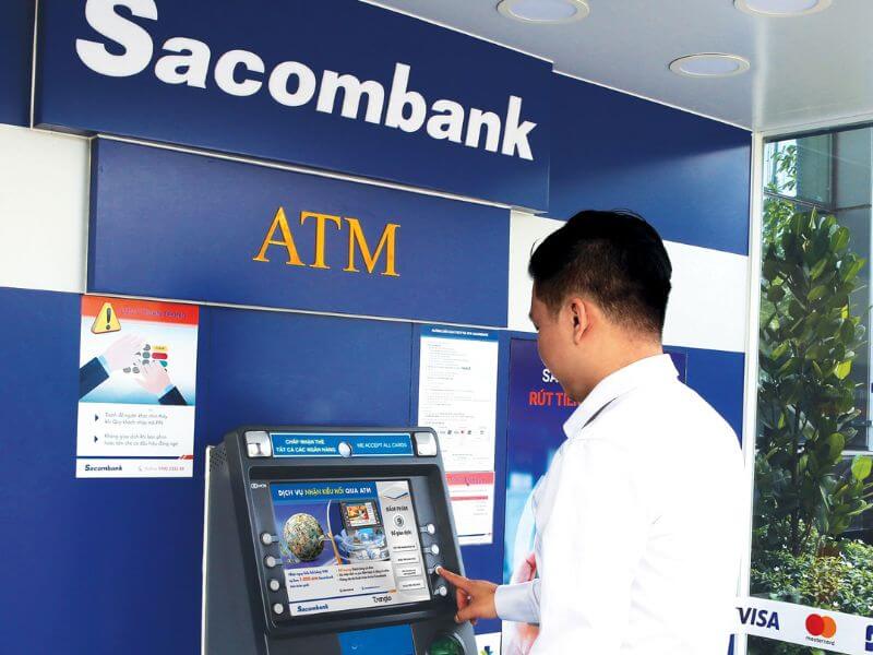 Cách rút tiền ở cây ATM an toàn không bị nuốt thẻ